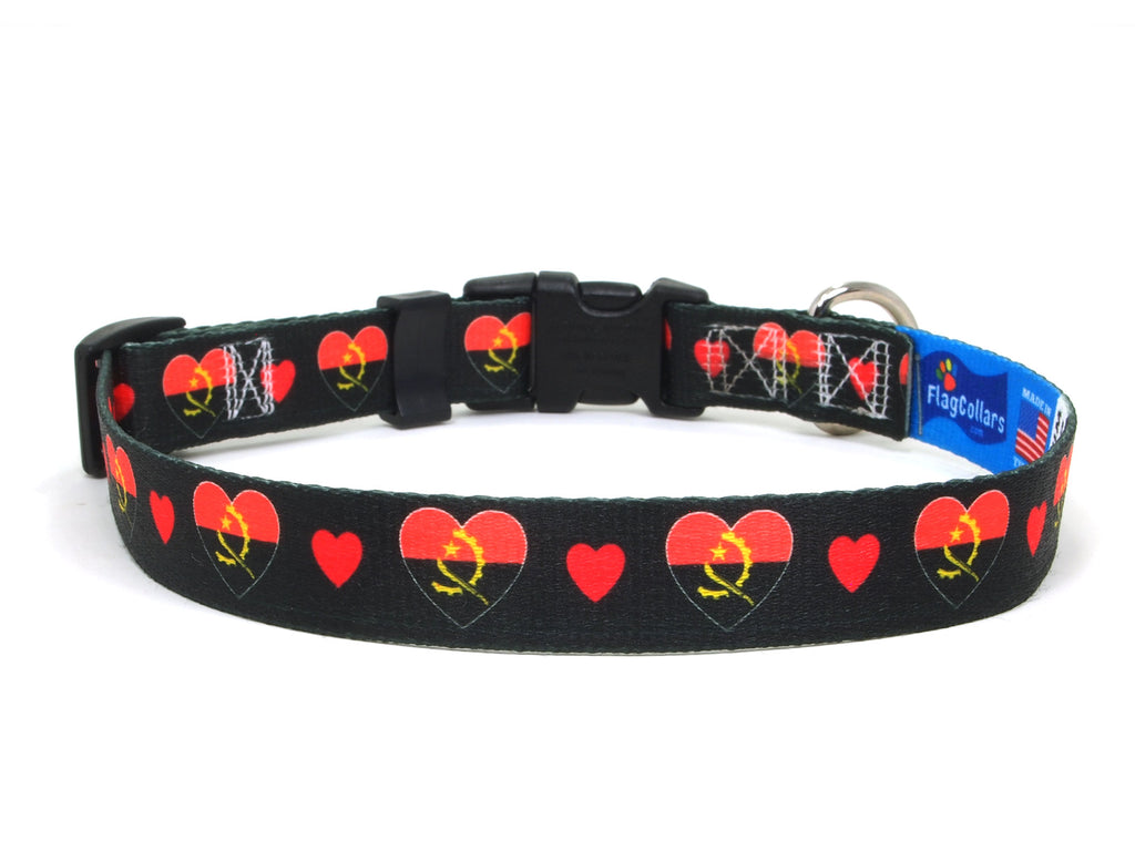 Dog Collar with Angola Hearts Pattern in black