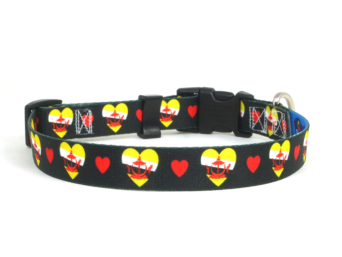 Black Dog Collar with Brunei Hearts Pattern