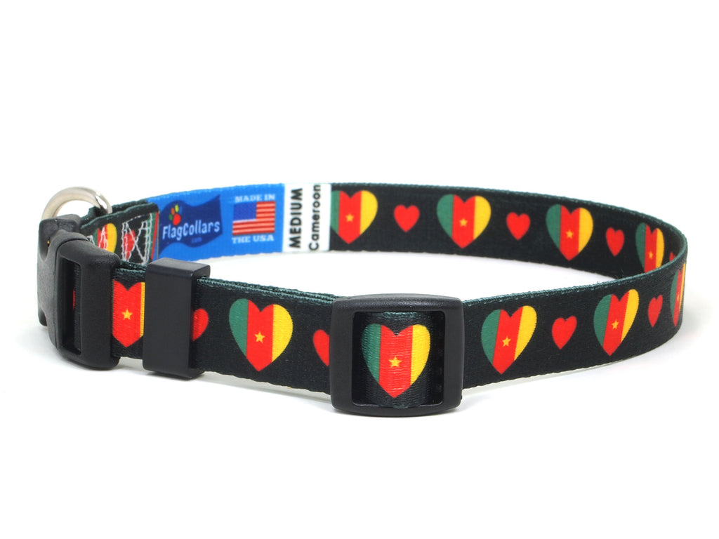 Dog Collar with Cameroon Hearts Pattern in black