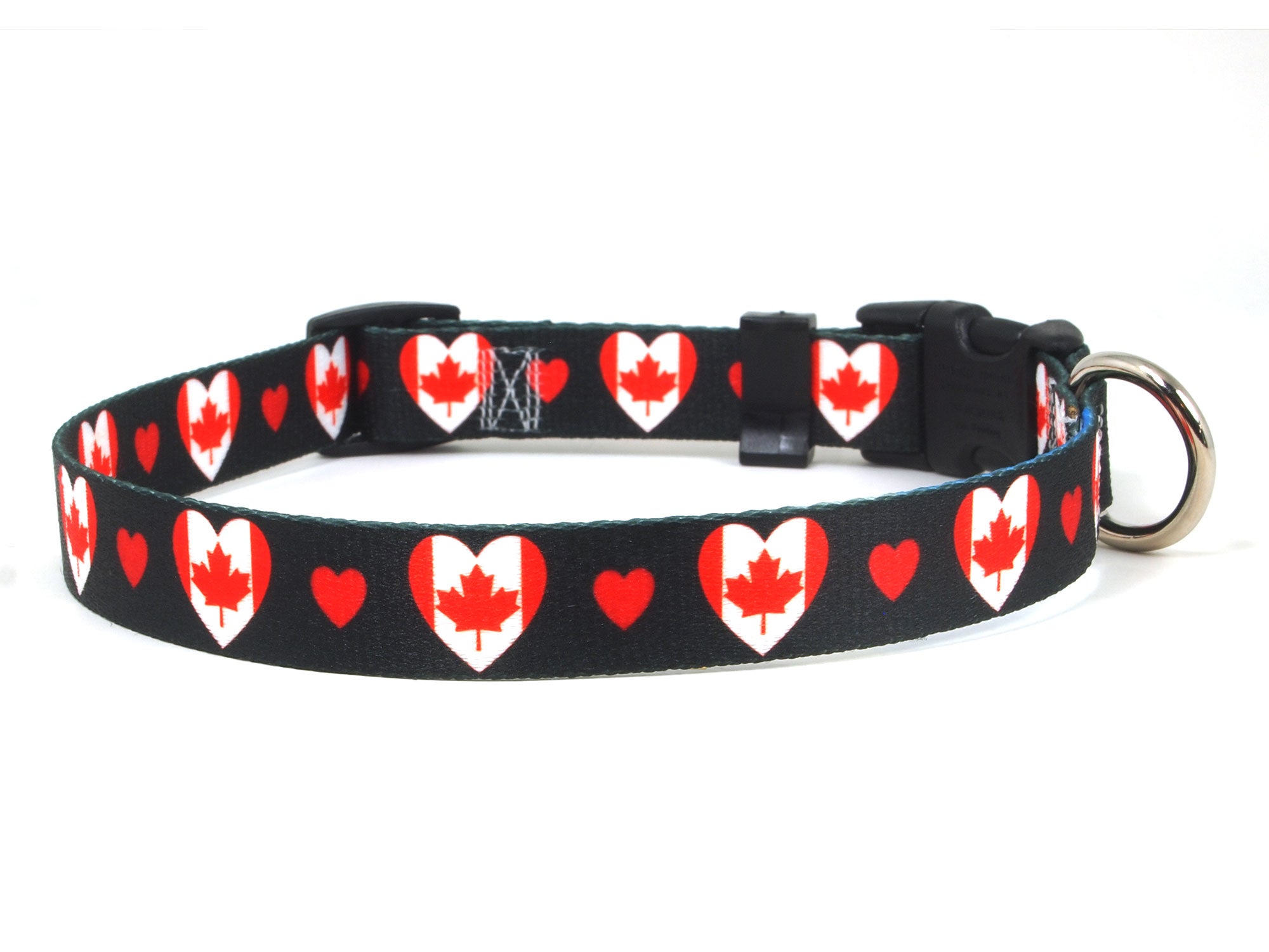 Canada Dog Collar with Hearts | I Love Canada