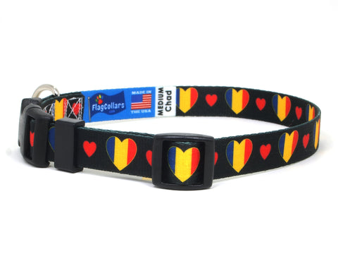 Dog Collar with Chad Hearts Pattern in black
