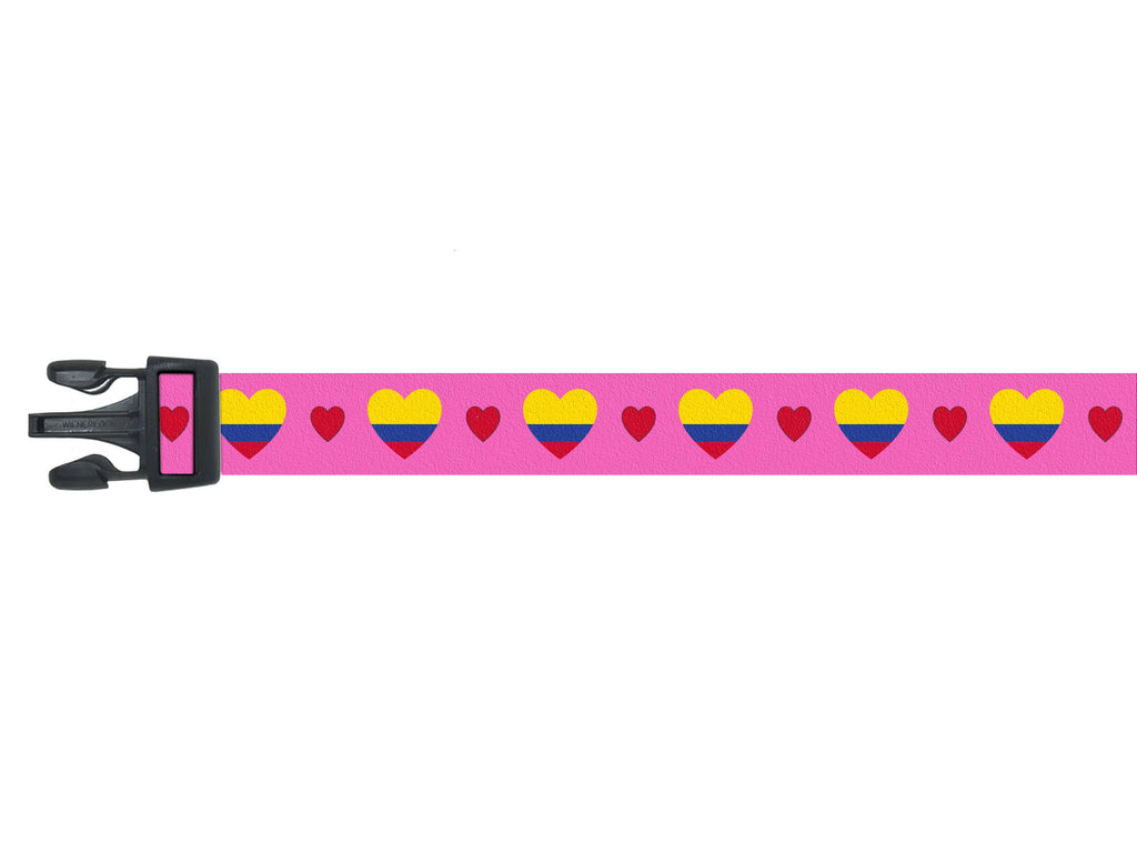 Dog collar with colombian flag and red hearts on  pink