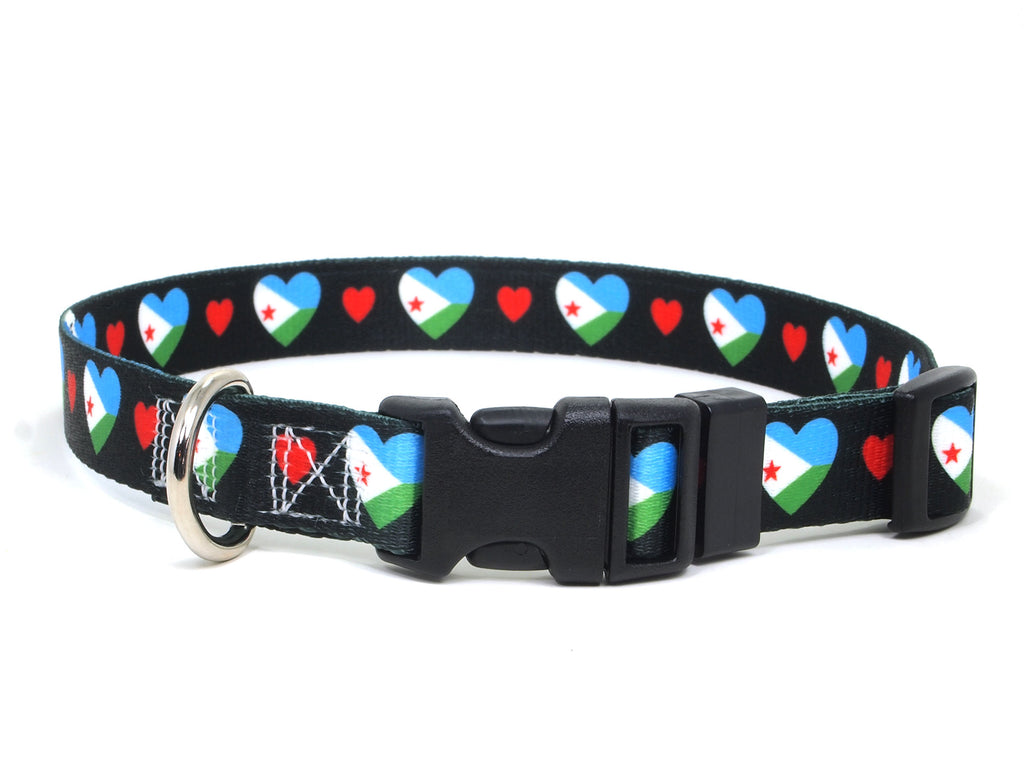 Dog Collar with Djibouti Hearts Pattern in black