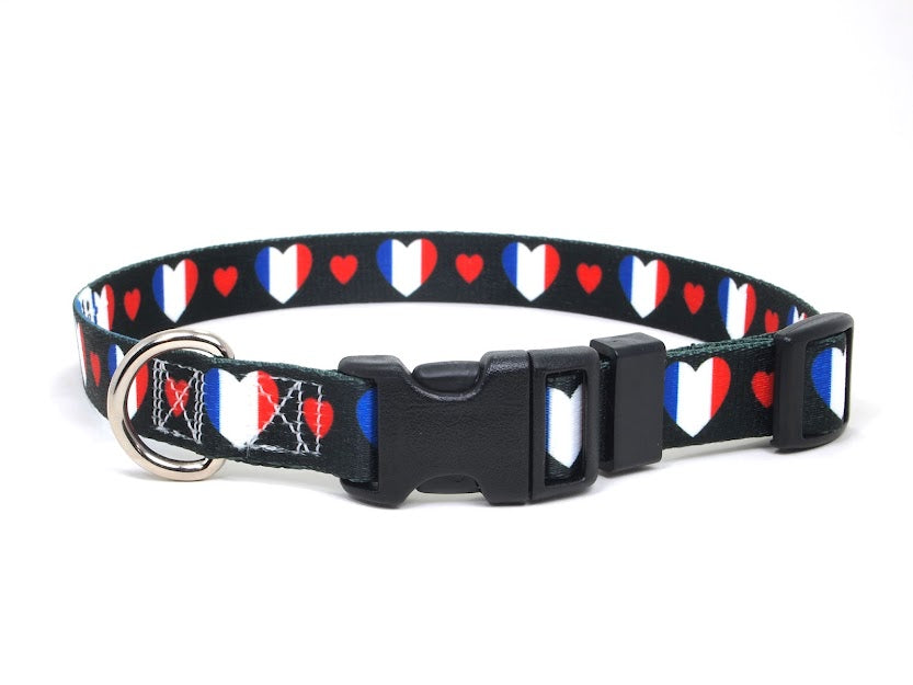 Dog Collar with France Hearts Pattern in black