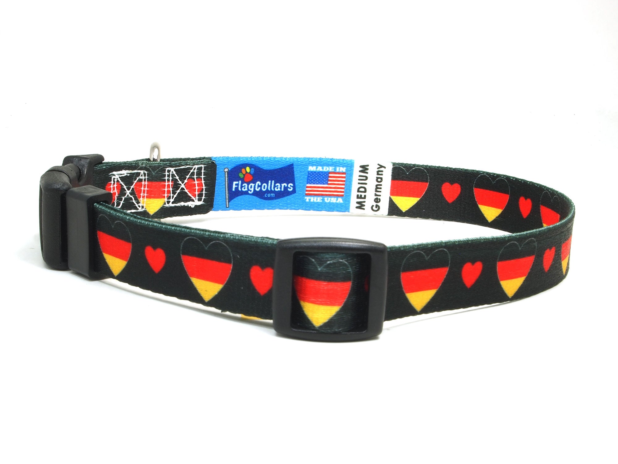 dog collar with german flag and hearts