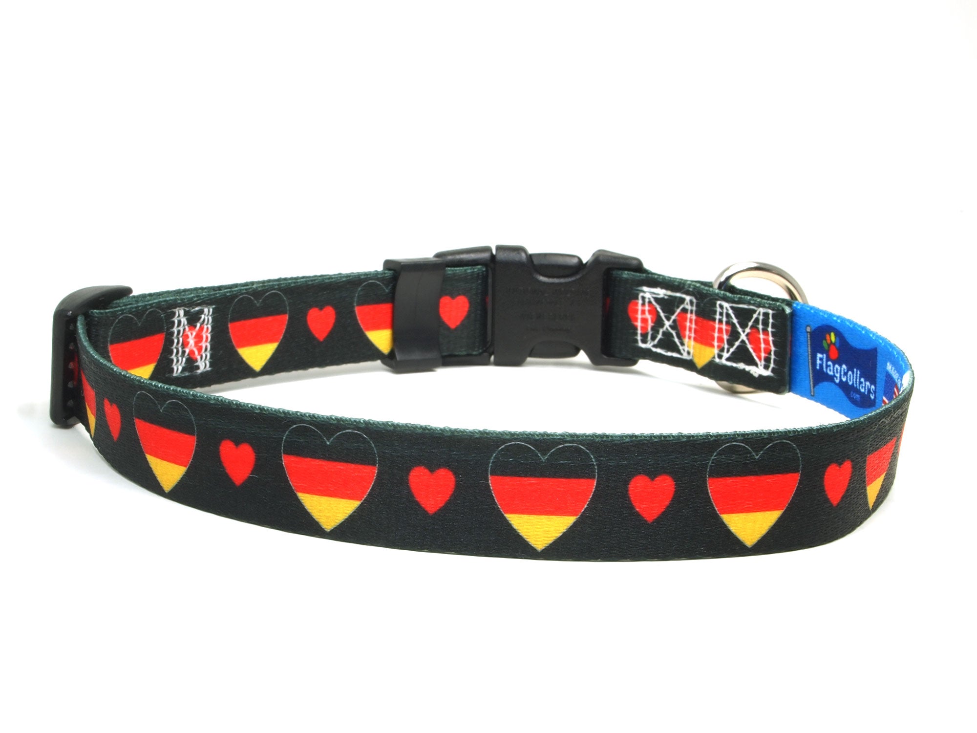dog collar with german flag and hearts