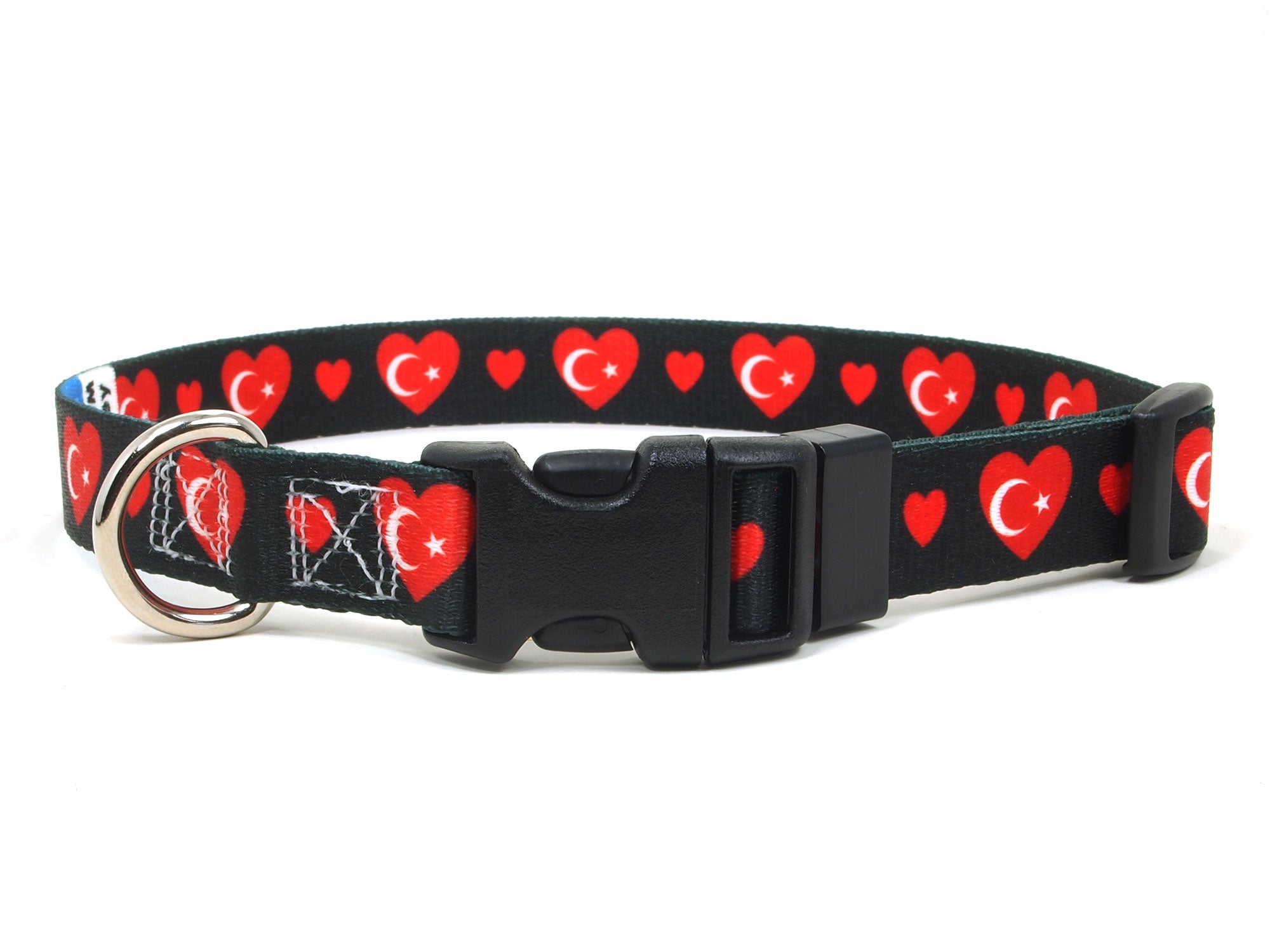 Dog Collar with Turkey Hearts Pattern in black