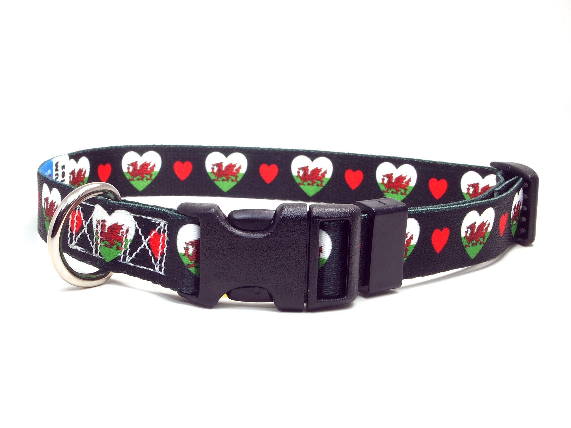 Dog Collar with Wales Hearts Pattern in black